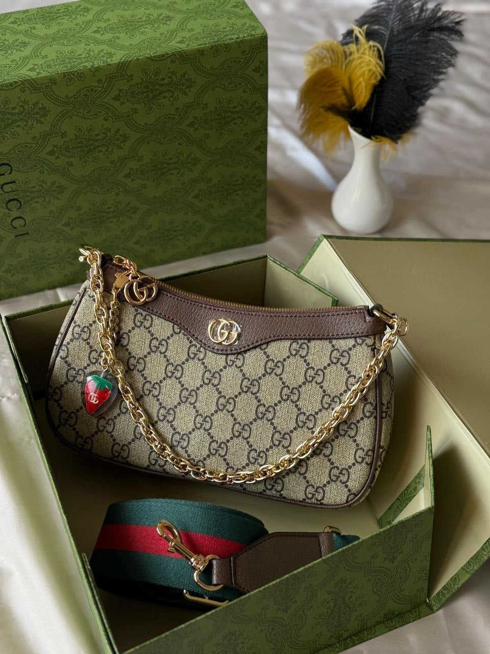 Gucci Sling - Shoulder Bag