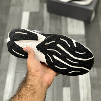 NB Fuelcell Rebel V4 (Black White)