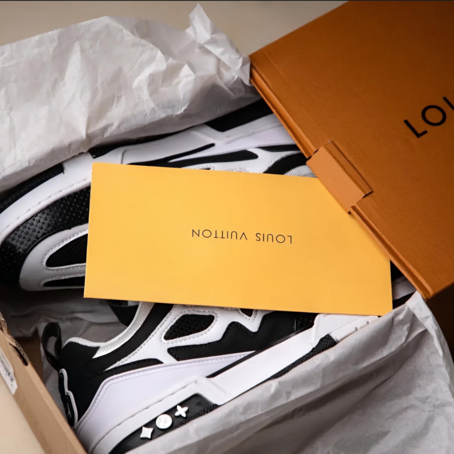 Lo-Vi Skate Sneakers (White Black) Premium Batch