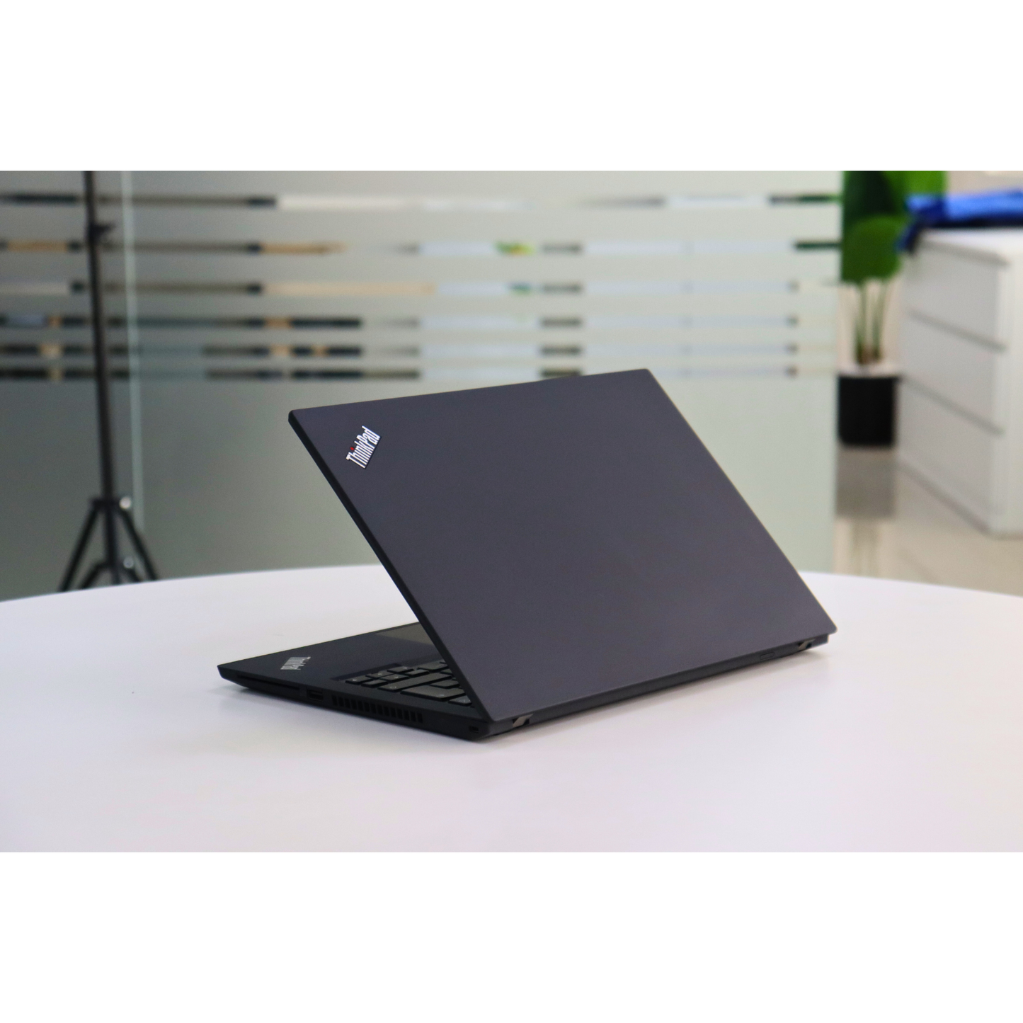 LENOVO THINKPAD T14 GEN 2: 11th Gen i7, 32GB RAM, 1024GB SSD, SN:001761