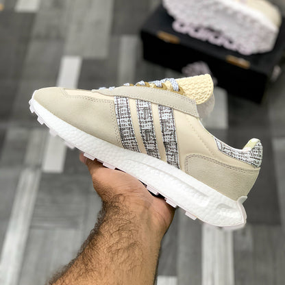 Adi Retropy E5 Trainers (Wheat)