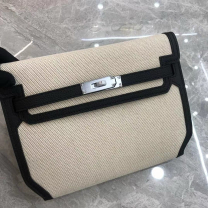 HERMES Kelly Clutch