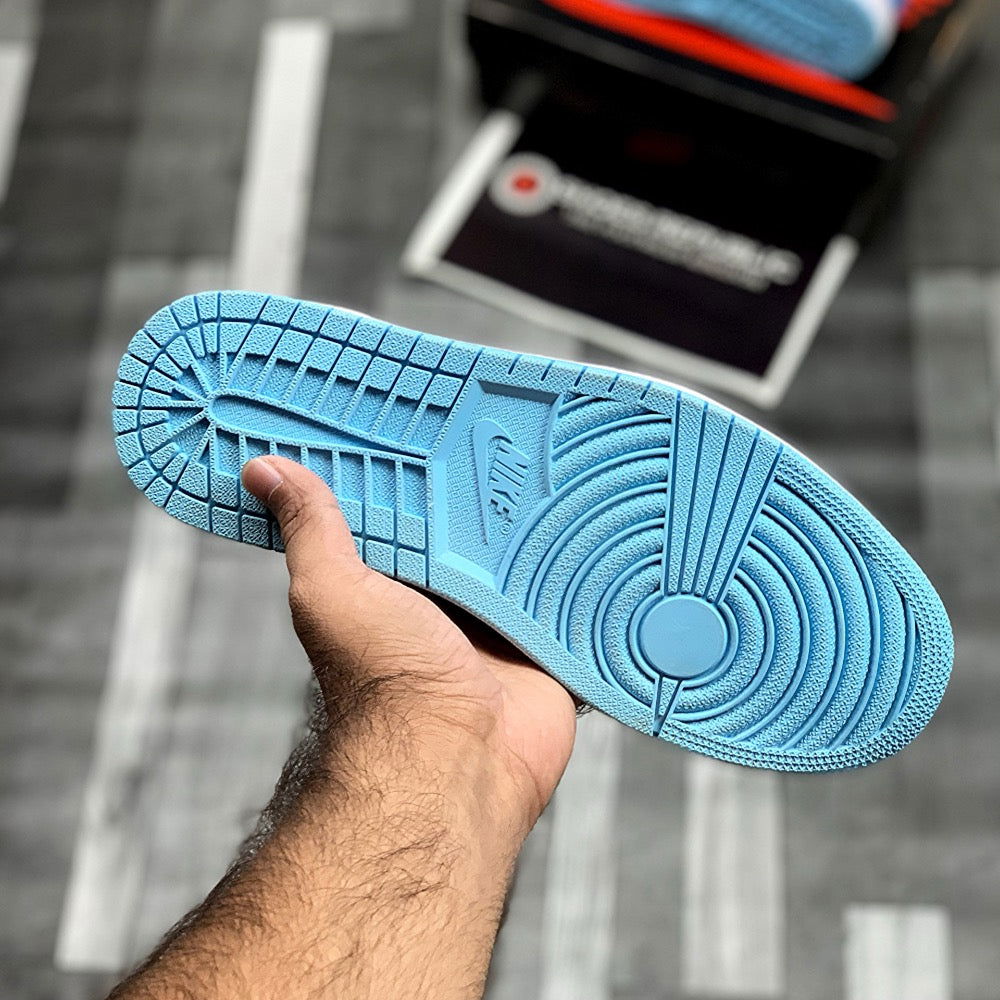 Aj-1 lows Traviis (Blue)