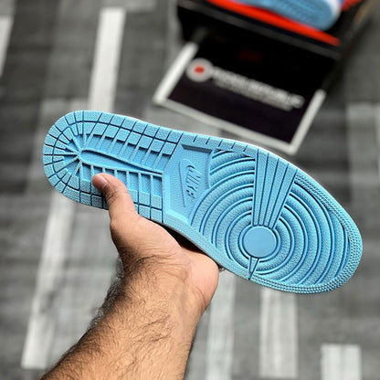 Aj-1 lows Traviis (Blue)
