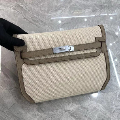 HERMES Kelly Clutch