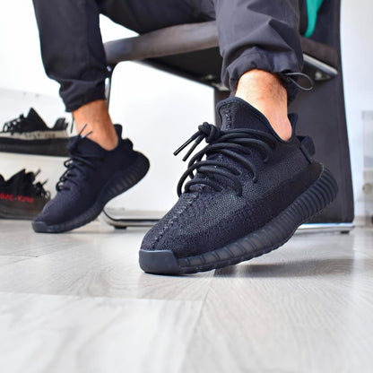 Yeezzy 350 v2 (Onyx Black) Premium 1:1 UA Batch