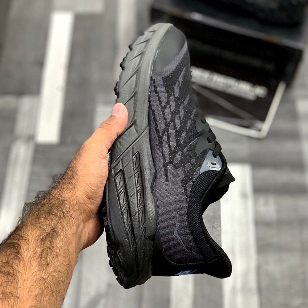 Hoka SpeedGoat 5 (Black)