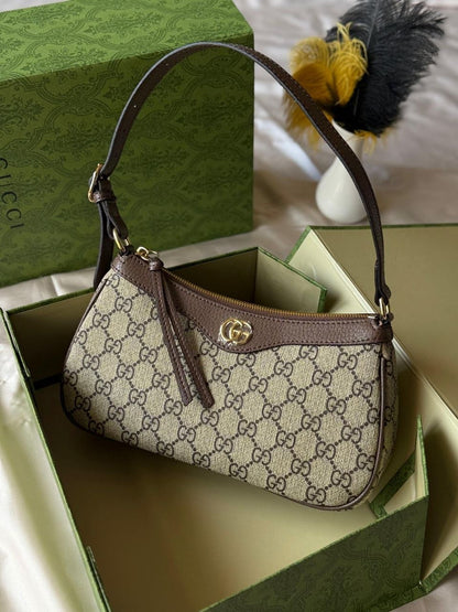 Gucci Sling - Shoulder Bag