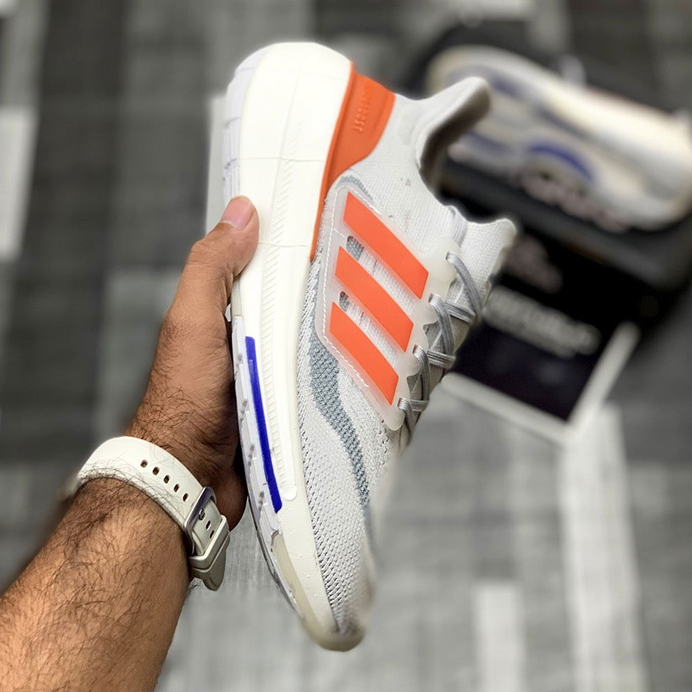 UB LightBoost 23 (Grey Brown)