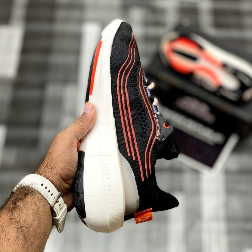 UB LightBoost 23 x Parleyy (Black Red)