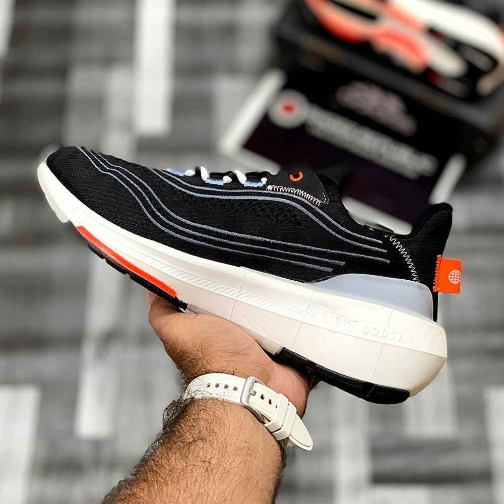 UB LightBoost 23 x Parleyy (Black White)