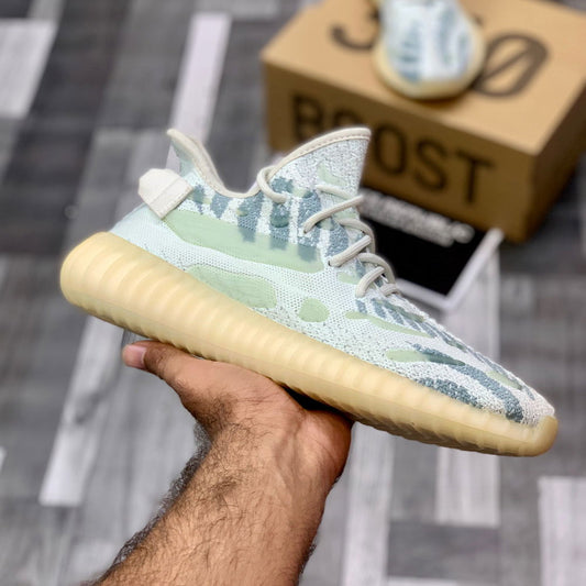 Yeeezzyy 350 v3 Glow (Ice) Real Boost Premuiim Batch