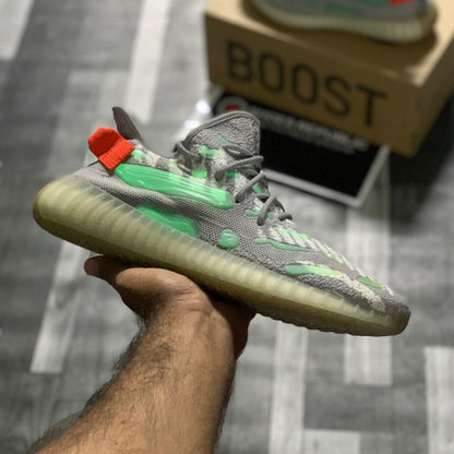 Yeeezzyy 350 v3 Glow (Tail Lights) Real Boost Premuiim Batch